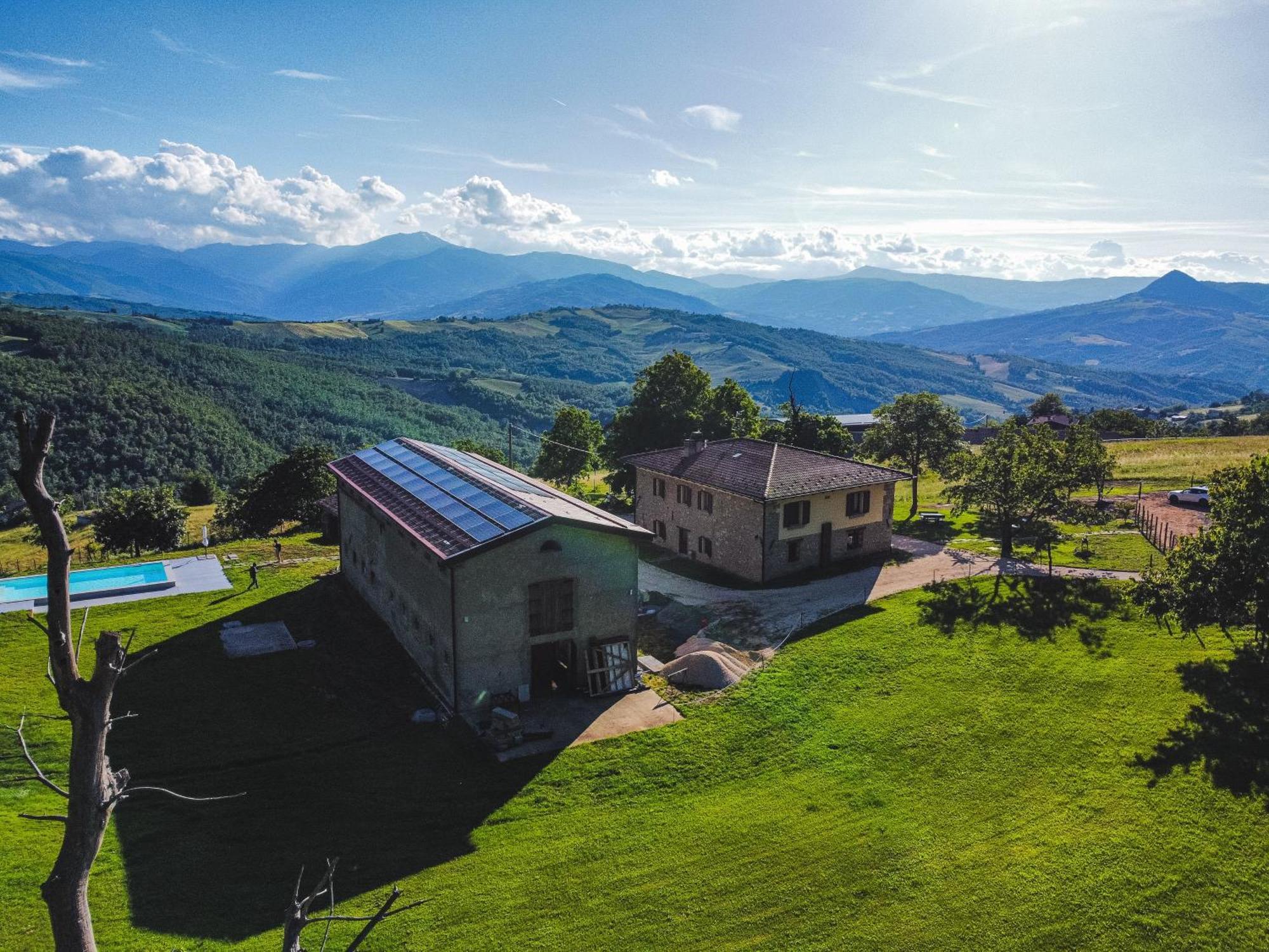 Borgo Doccia 905 Bed and Breakfast Montese Exteriör bild